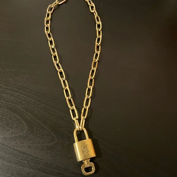 Louis Vuitton Gold Padlock Chain Necklace - Picture 1 of 15